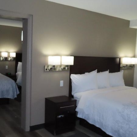 Red Roof Plus+ & Suites 이리 외부 사진