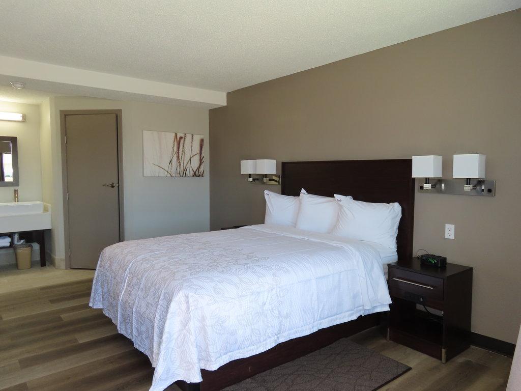 Red Roof Plus+ & Suites 이리 외부 사진