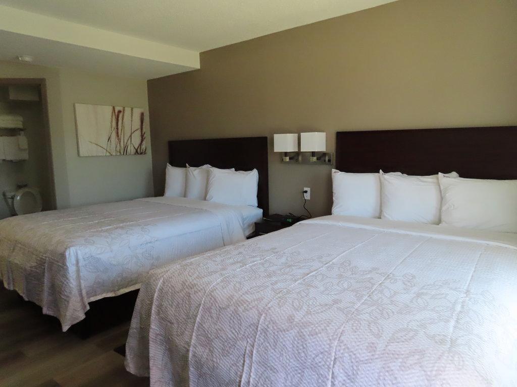 Red Roof Plus+ & Suites 이리 외부 사진