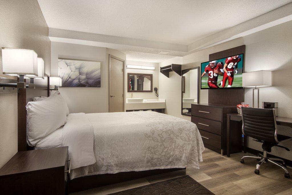 Red Roof Plus+ & Suites 이리 외부 사진
