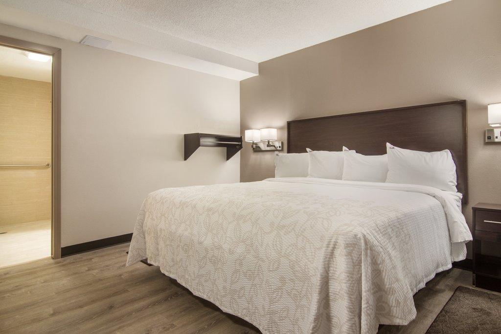 Red Roof Plus+ & Suites 이리 외부 사진