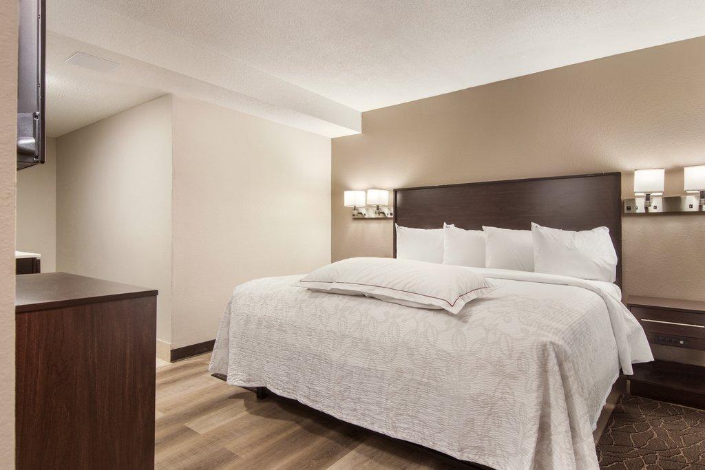 Red Roof Plus+ & Suites 이리 외부 사진